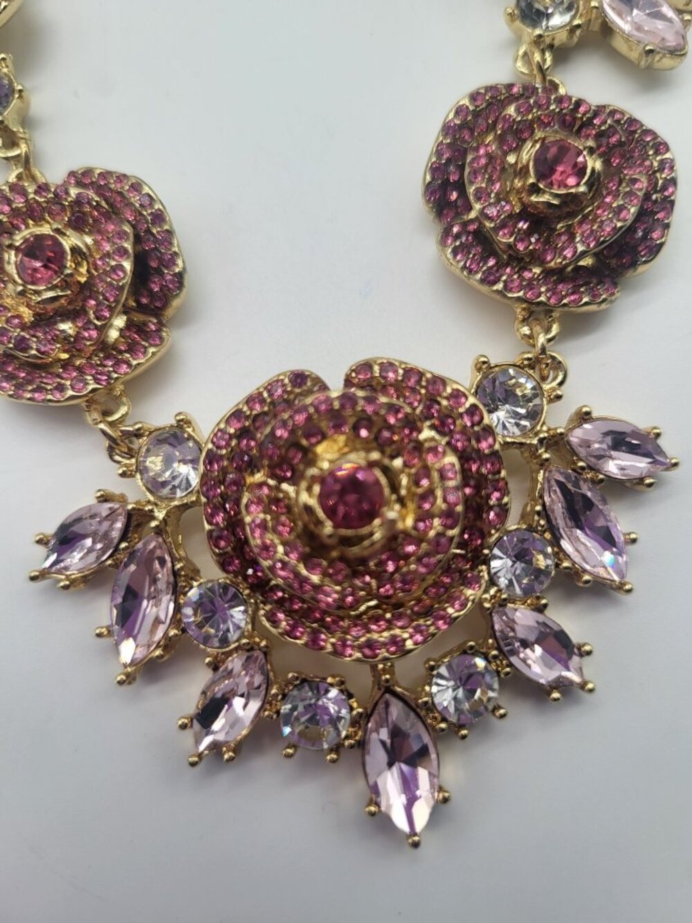 Betsey Johnson Pink Crystal Rhinestone Floral Rose Necklace Statement Gold Tone - Picture 5 of 10